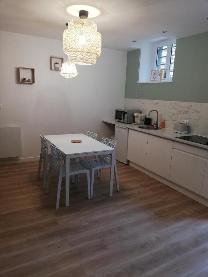 Suite 24 Appart'Hotel-3 Etoiles Льо Крезо Екстериор снимка